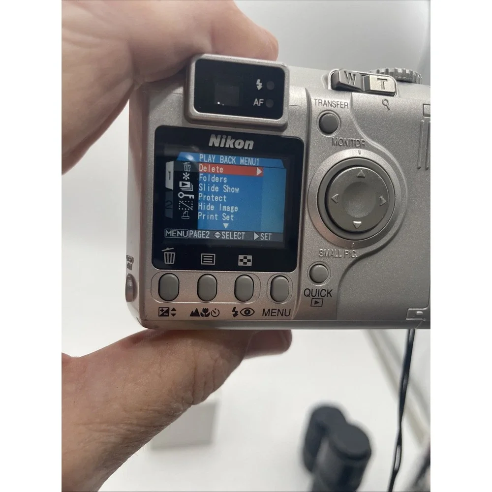Nikon COOLPIX 4300 4.0MP Digital Camera 3X Zoom+Batterry+Charger+Mem Card+Case